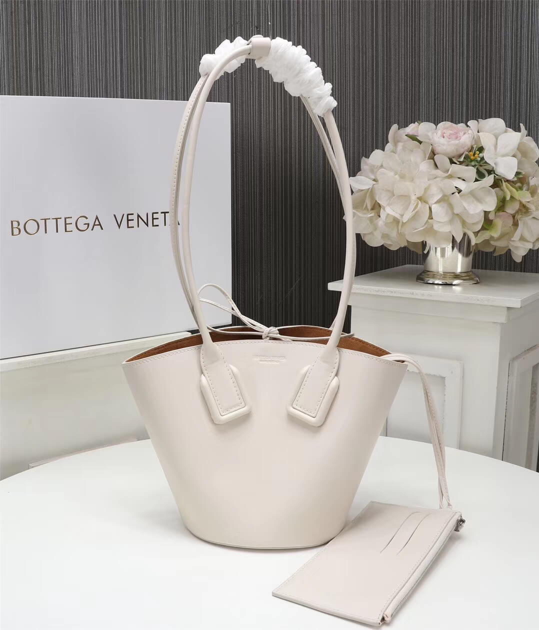 Bottega Veneta Mini Basket Tote 423168