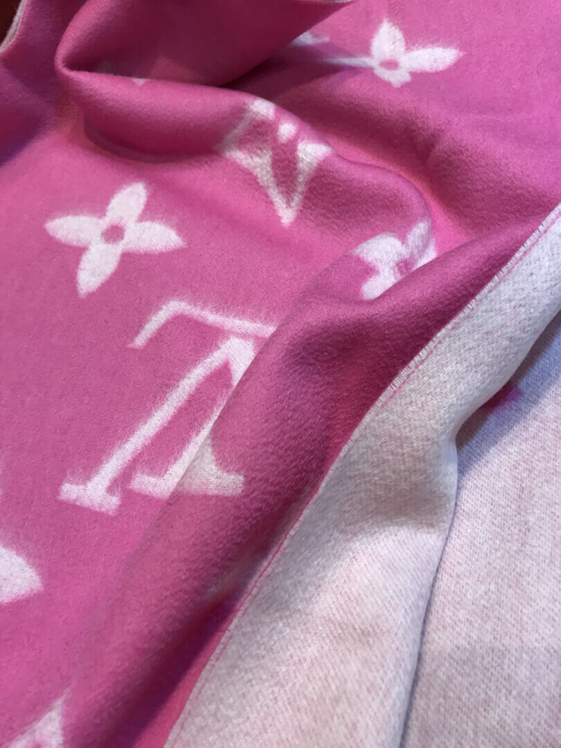 Louis Vuitton Reykjavik Scarf M76067