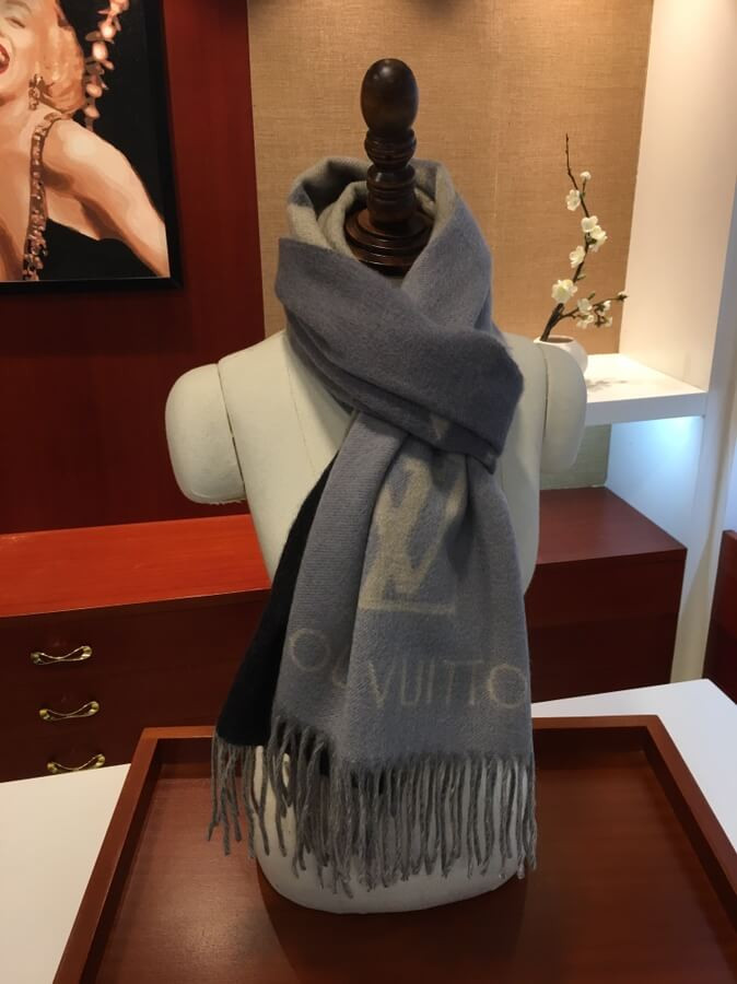 Louis Vuitton Heavy Monogram Cashmere Heavy Scarf M70868