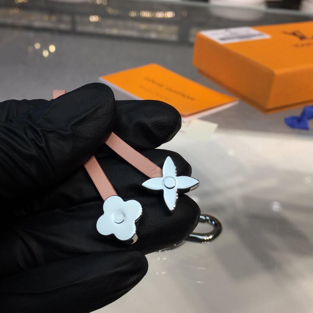 Louis Vuitton Very Bag Charm And Key Holder M63081