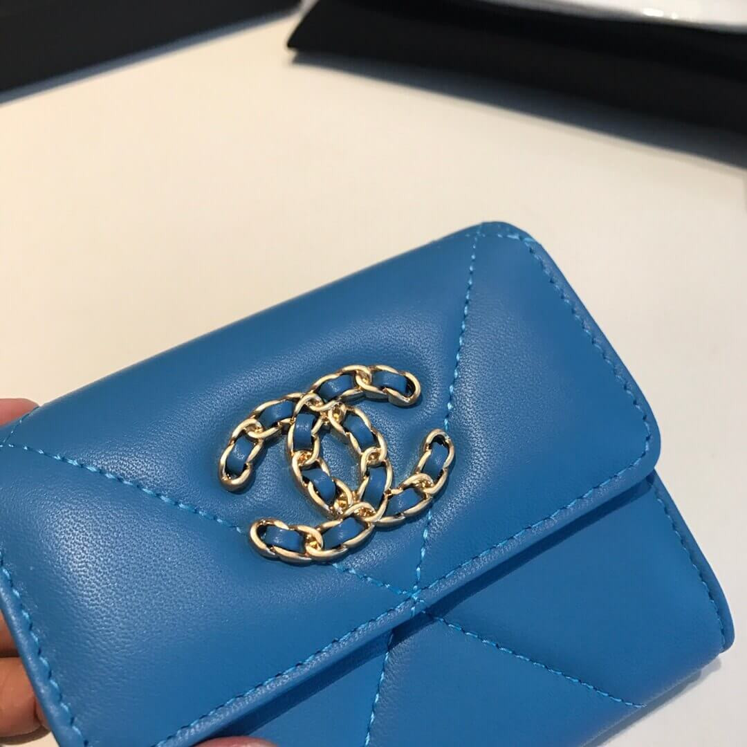 Chanel 19 Trifold Compact Wallet AP0956