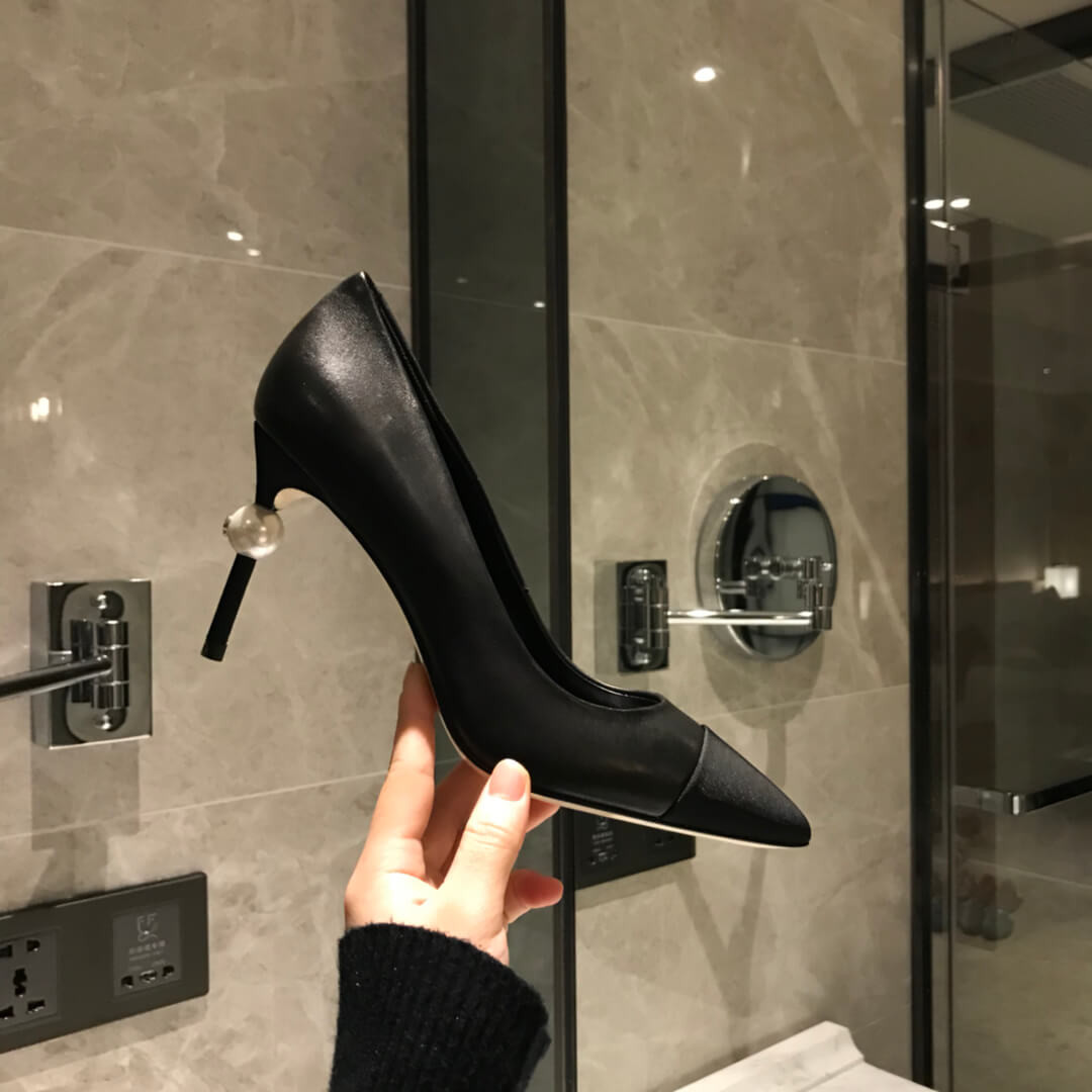 Chanel Calfskin & Velvet Pump With Pearl G178144