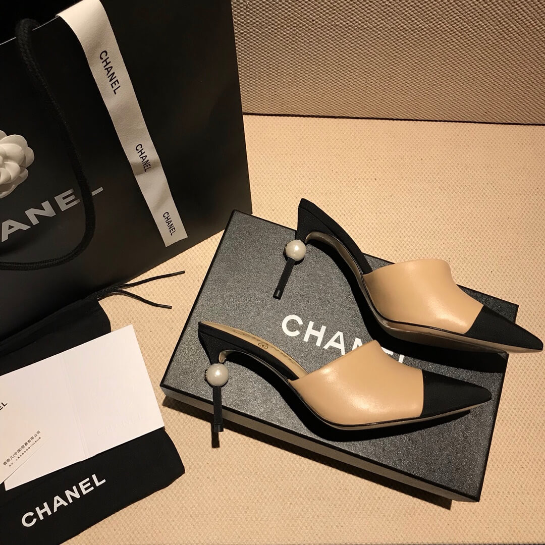 Chanel Pearl Mules G383421