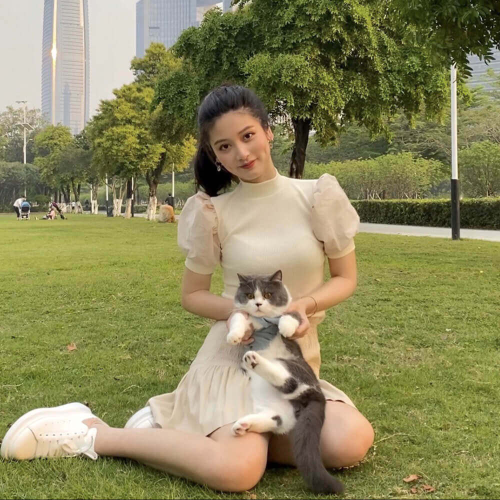 Alexander McQueen Oversized Sneaker 5537 White/Light Pink