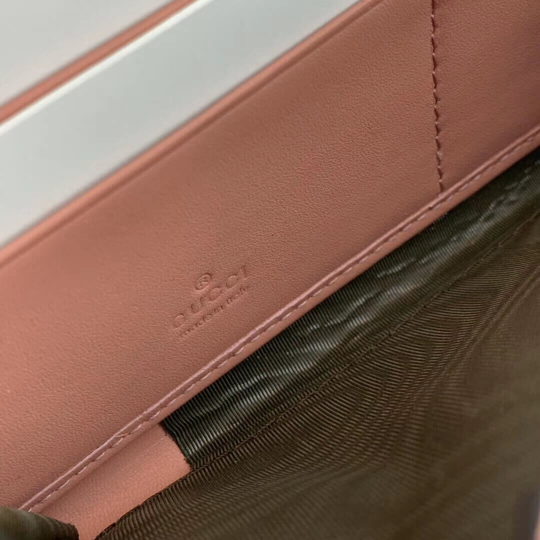 Gucci Signature Zip Around Wallet 410102