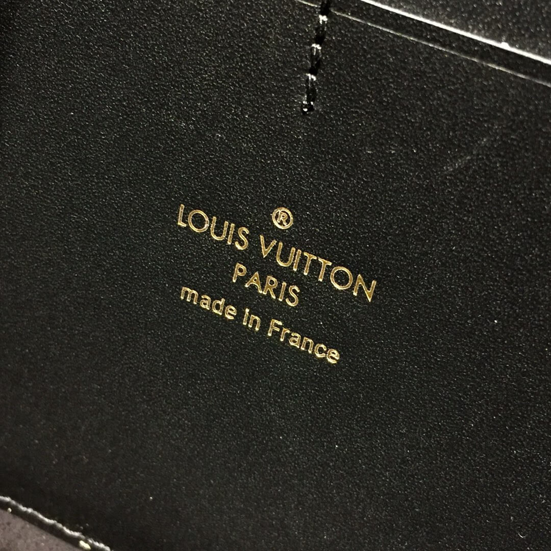 Louis Vuitton Bumbag Dauphine M67696