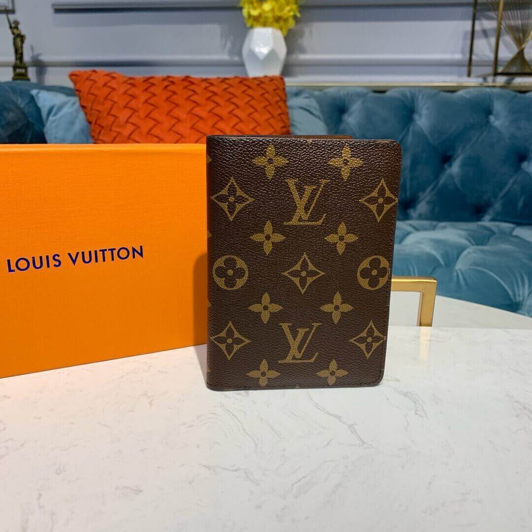 Louis Vuitton Monogram Canvas Passport Cover M64502