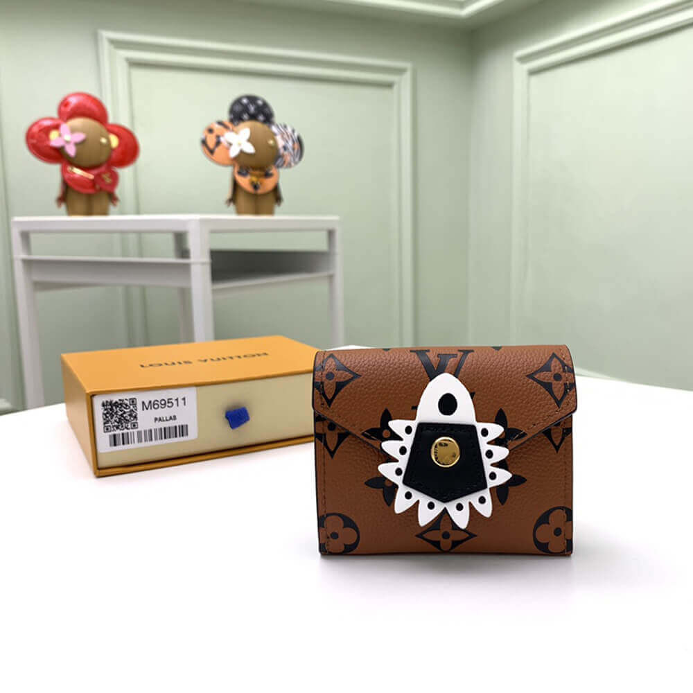 Louis Vuitton LV Crafty Zoe Wallet M69511