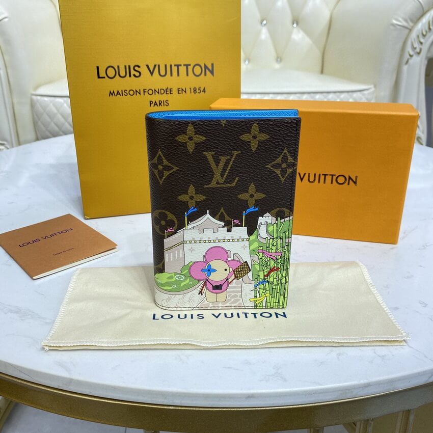 Louis Vuitton Monogram Canvas Passport Cover M80886
