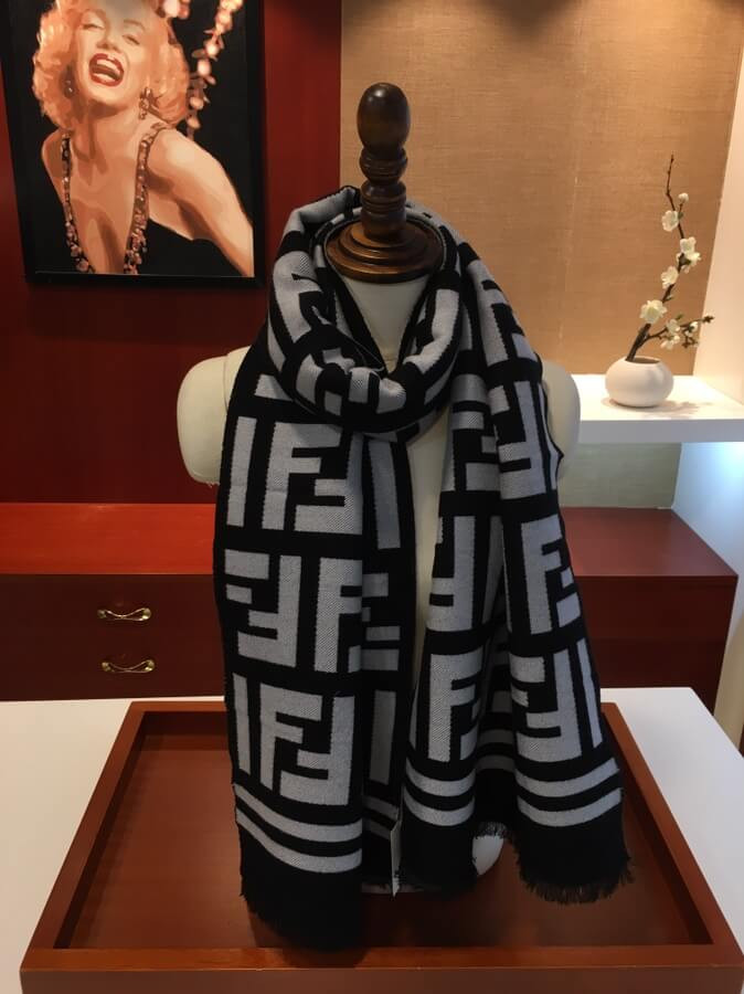 Fendi Wool And Silk Scarf 424A