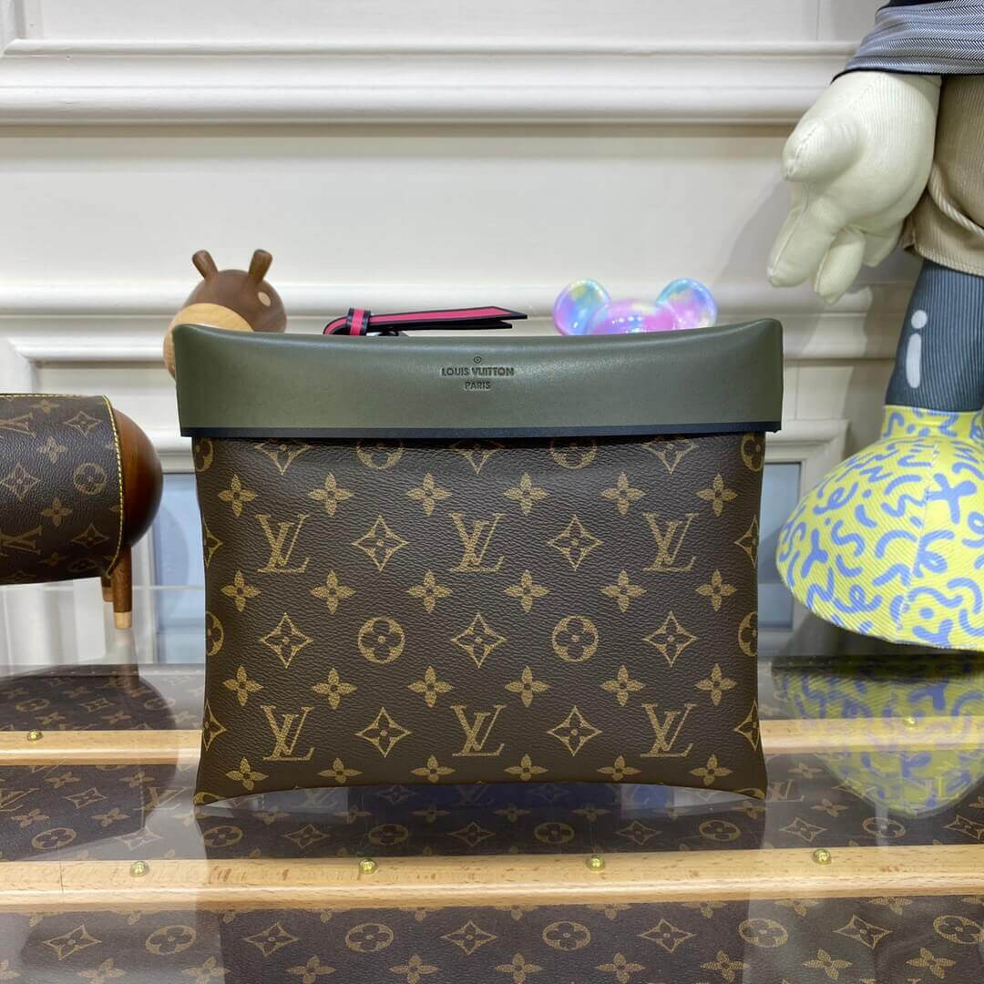 Louis Vuitton Monogram Canvas Pochette Tuileries M64034