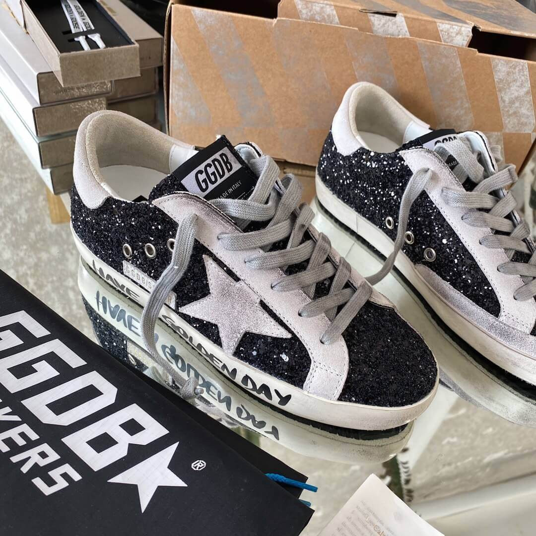Golden Goose Superstar Sneaker WZ267
