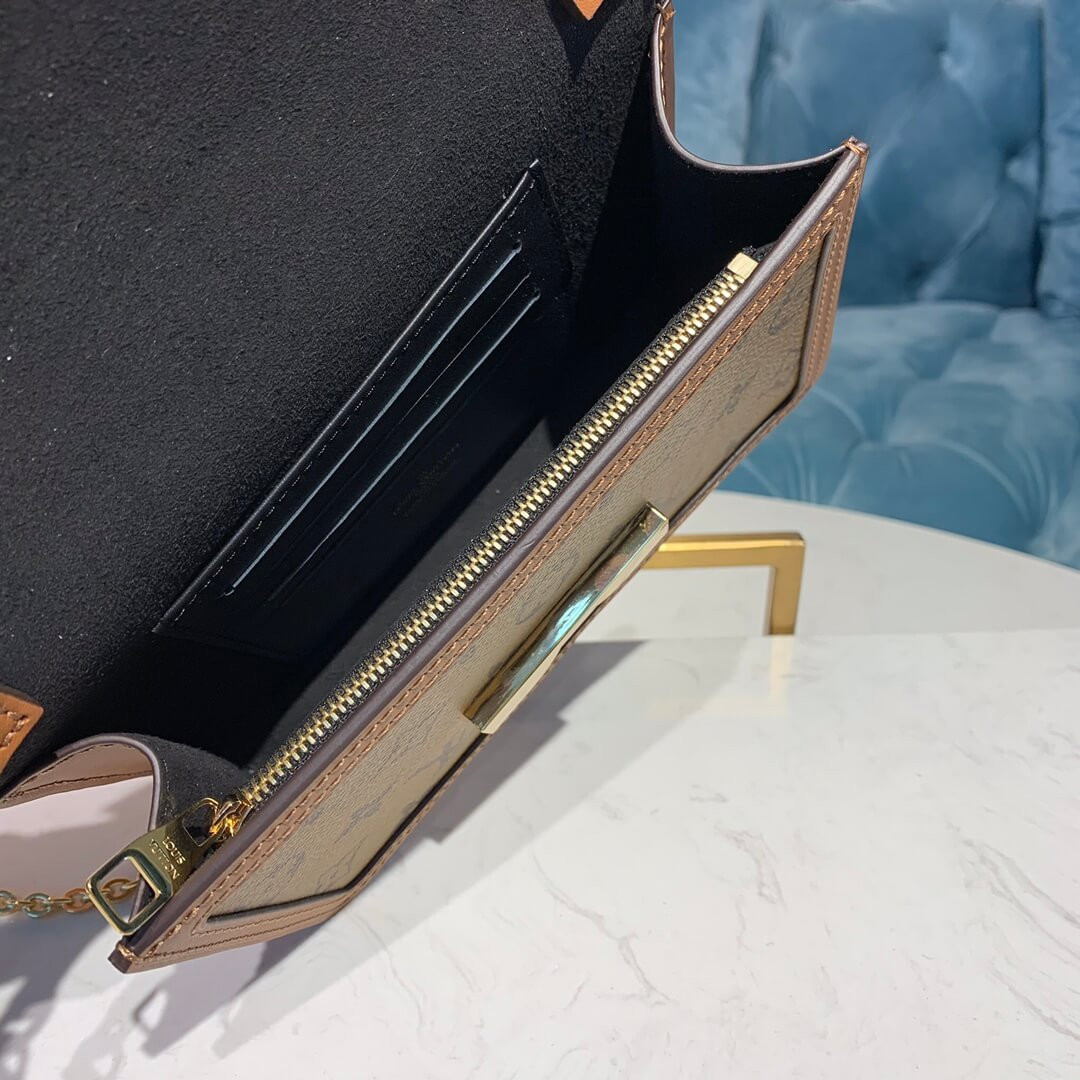 Louis Vuitton Dauphine Chain Wallet M68746