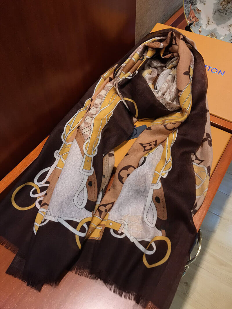 Louis Vuitton Monogram Classic Scarf 2453