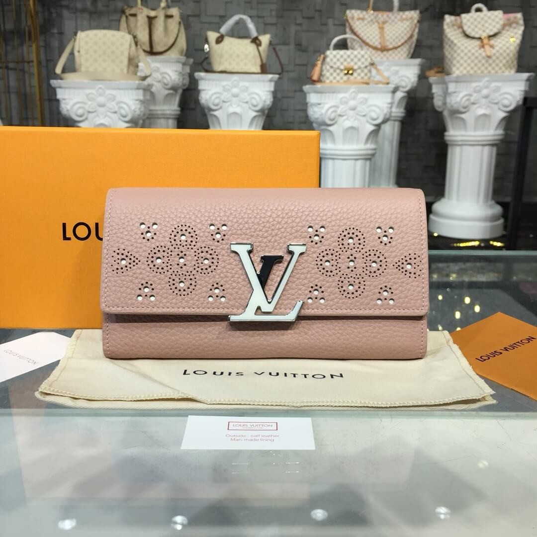 Louis Vuitton Taurillon Leather Capucines Wallet M62556