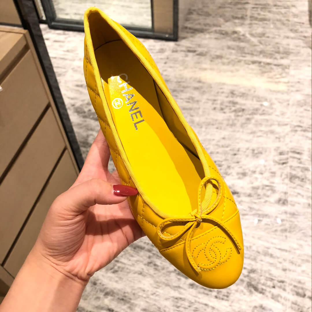 Chanel CC Quilted Leather CC Cap Toe Ballerinas G02819