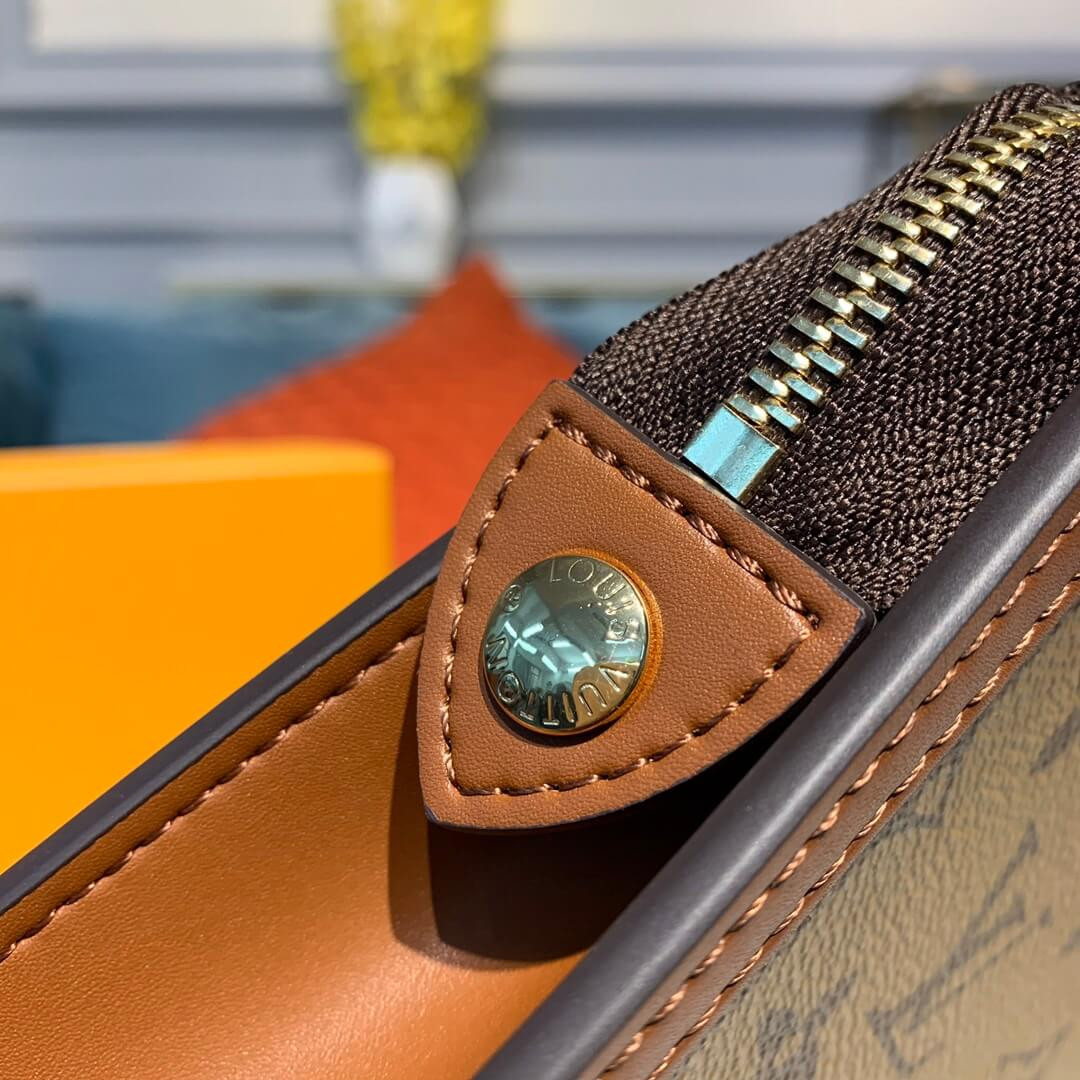 Louis Vuitton Monogram Reverse Canvas Dauphine Clutch M44178