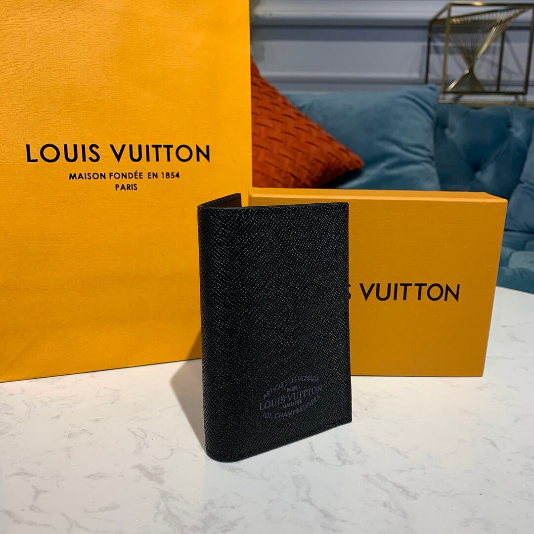 Louis Vuitton Taiga Leather Passport Cover M64596
