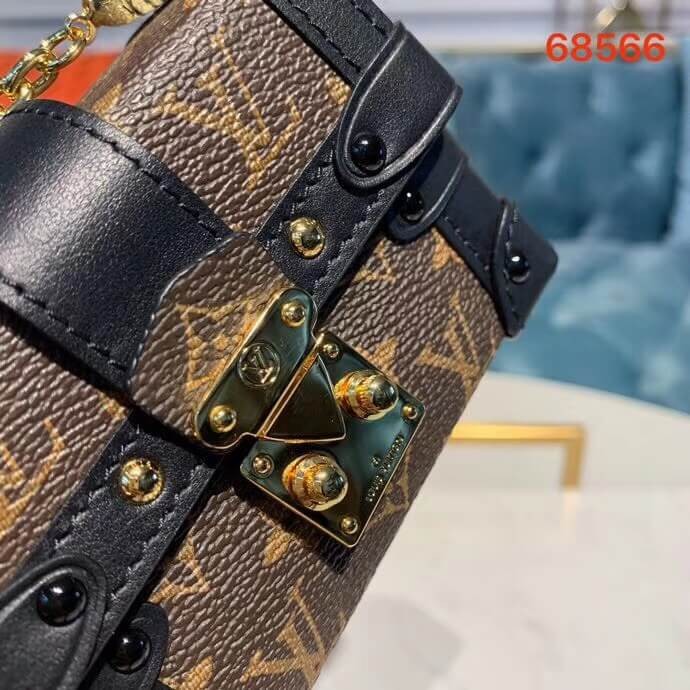 Louis Vuitton Essential Trunk M68566