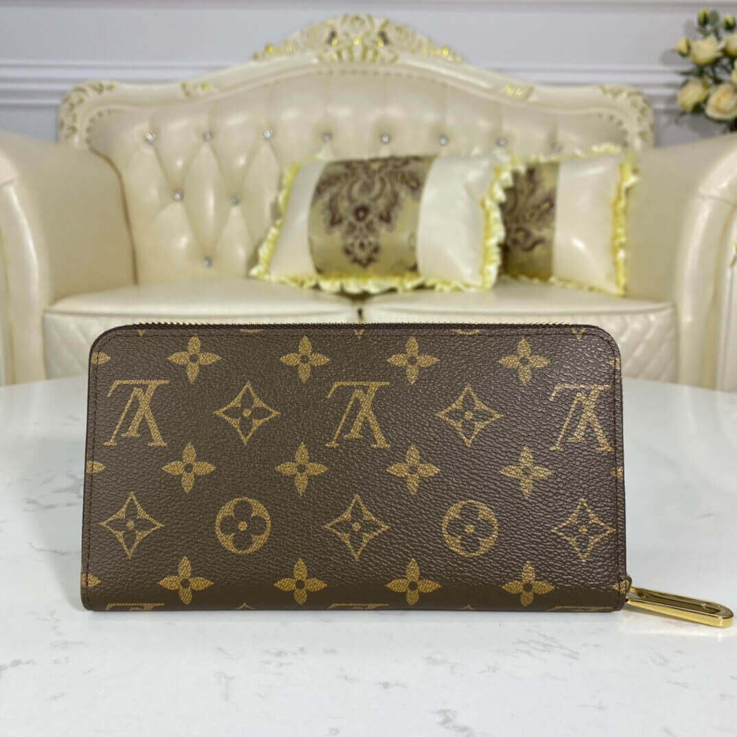 Louis Vuitton Christmas Animation 2020 Zippy Wallet M69753