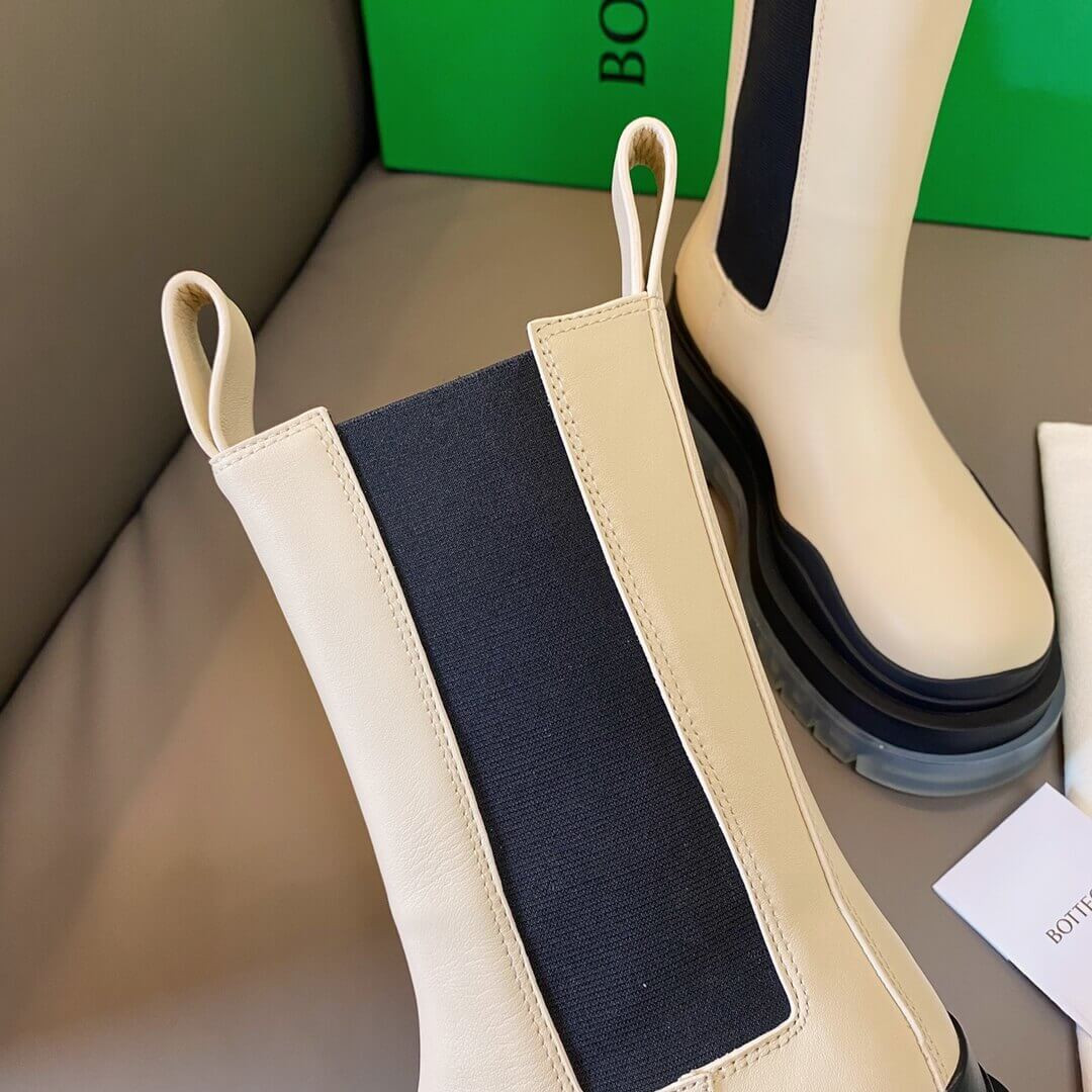 Bottega Veneta Rubber-Trimmed Leather Chelsea Boots Beige