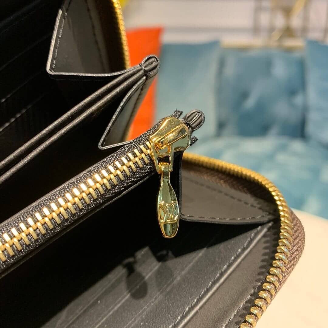 Louis Vuitton Monogram Giant Canvas Zippy Wallet M67687