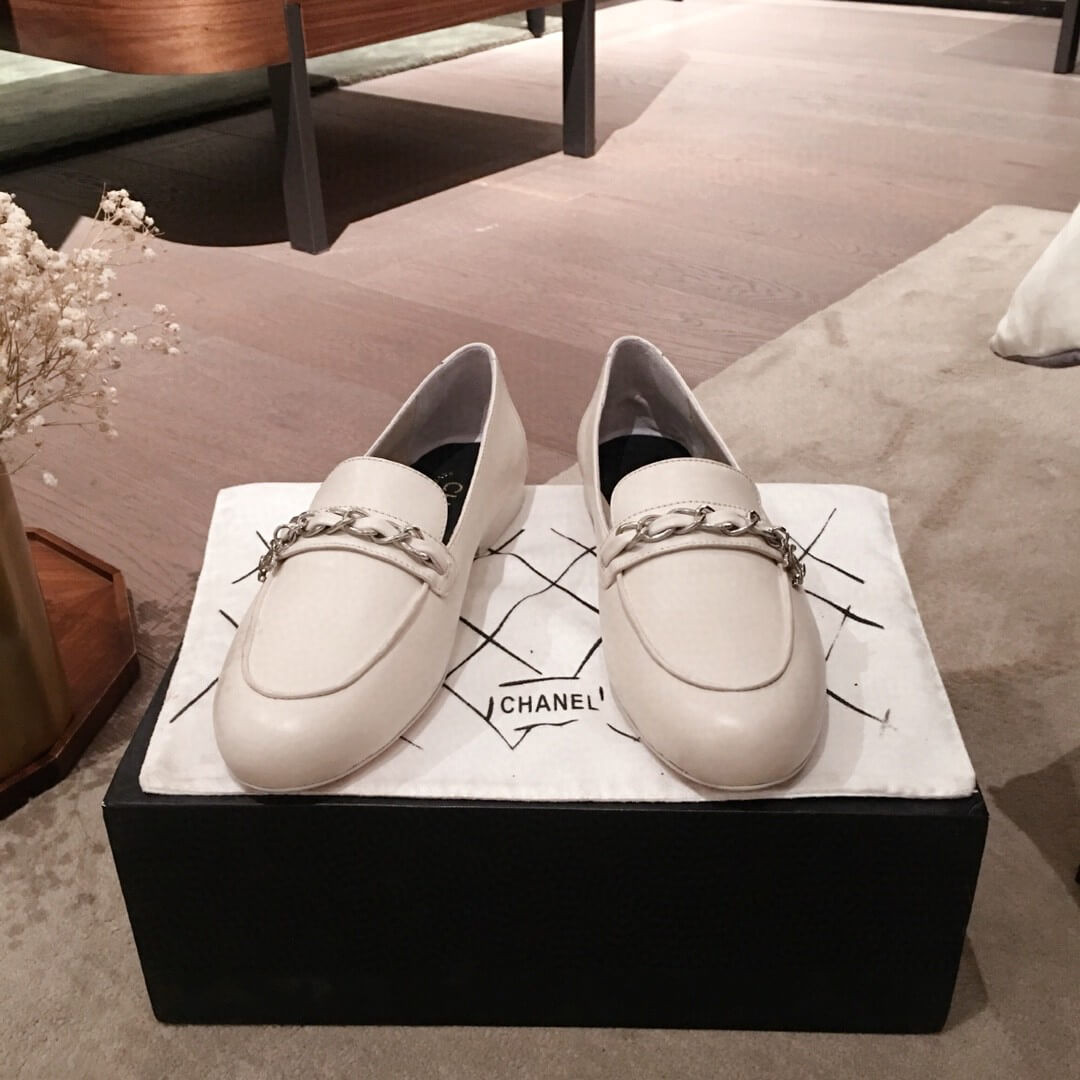 Chanel Chain Logo Lambskin Leather Loafers G403471