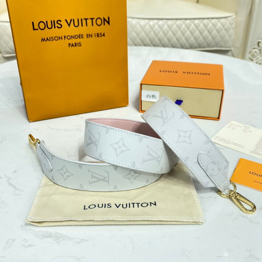 Louis Vuitton Monogram Canvas Bandoulière J02288 White