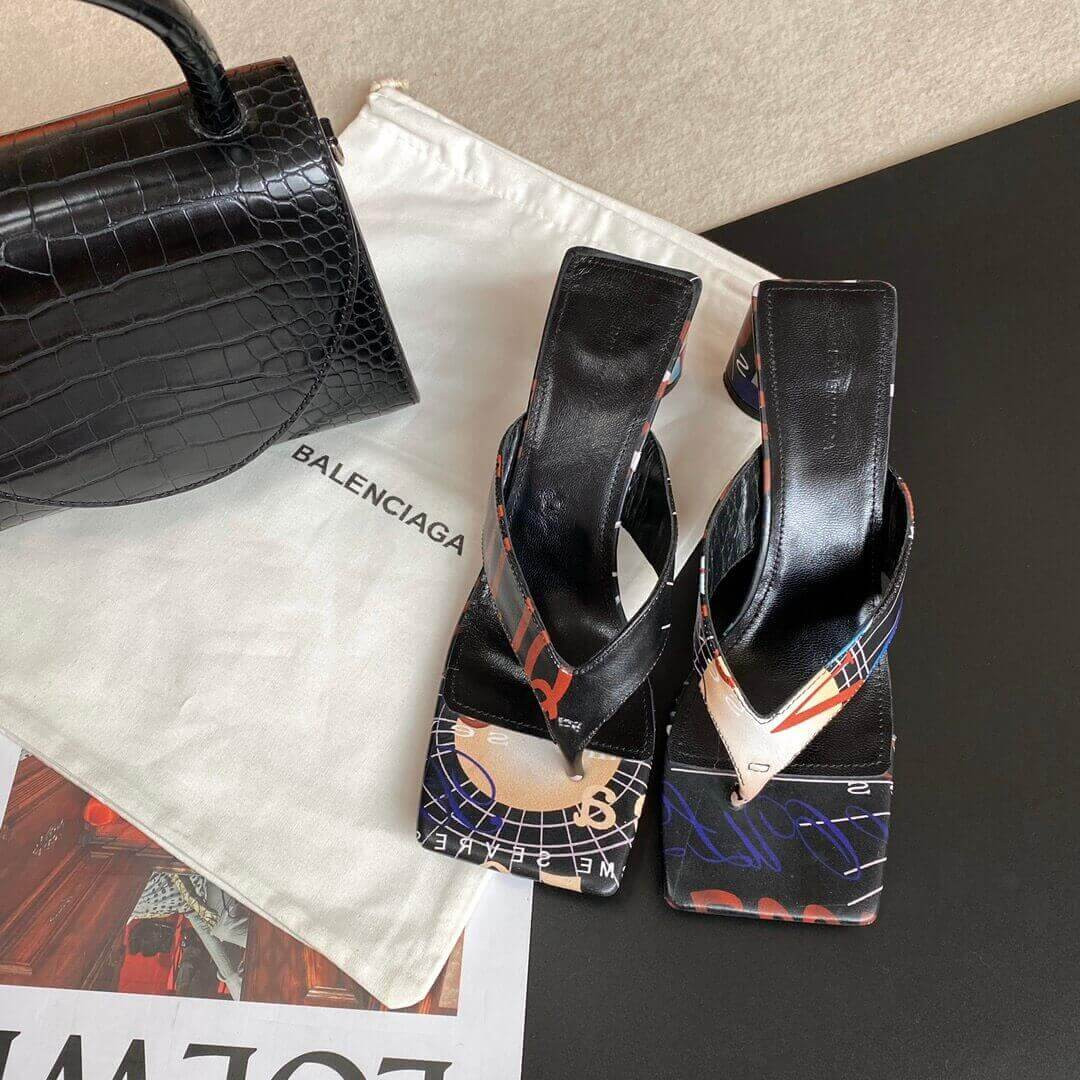 Balenciaga Logo T-bar sandals 434344-3