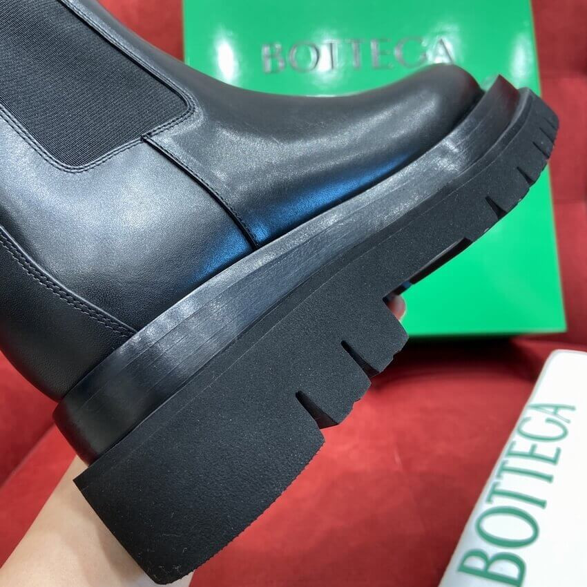 Bottega Veneta Black Lug Boots in Calfskin 592045