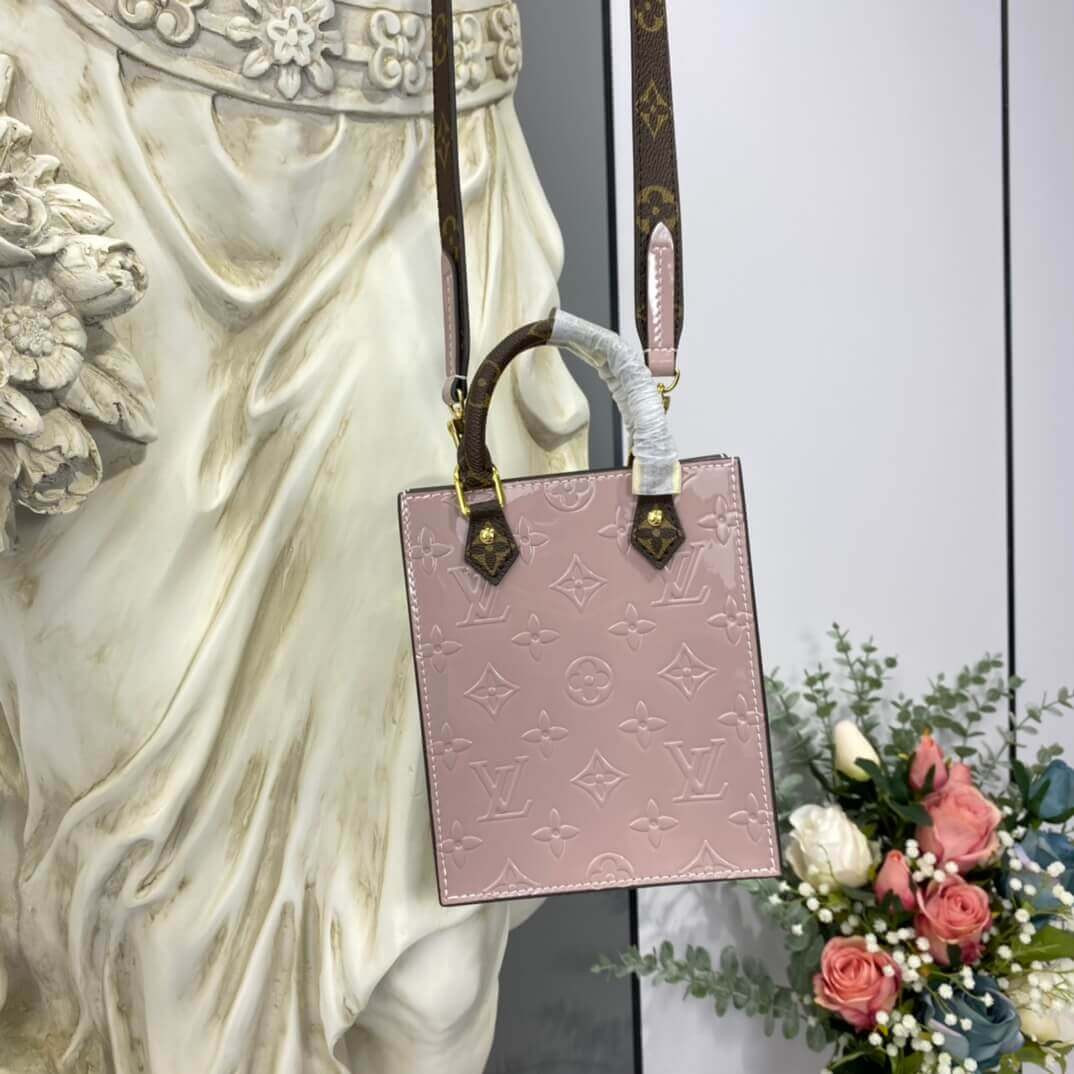 Louis Vuitton Petit Sac Plat M90564