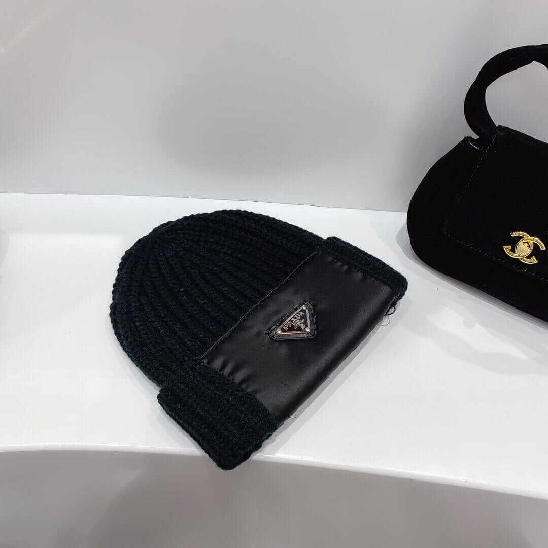 Prada Logo Rib-Knit Beanie Hat 2HC139