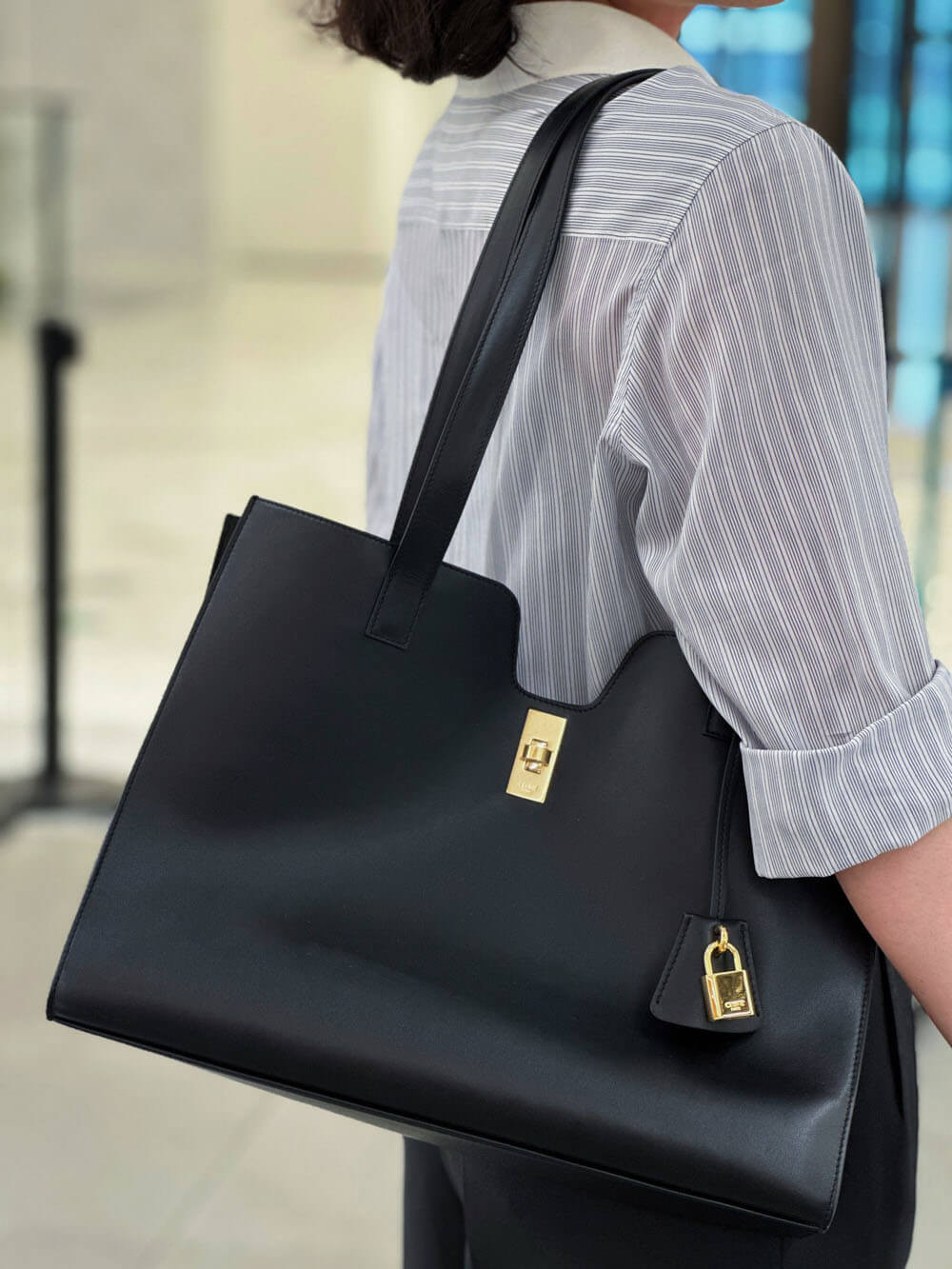 Celine Cabas 16 In Smooth Calfskin 112583