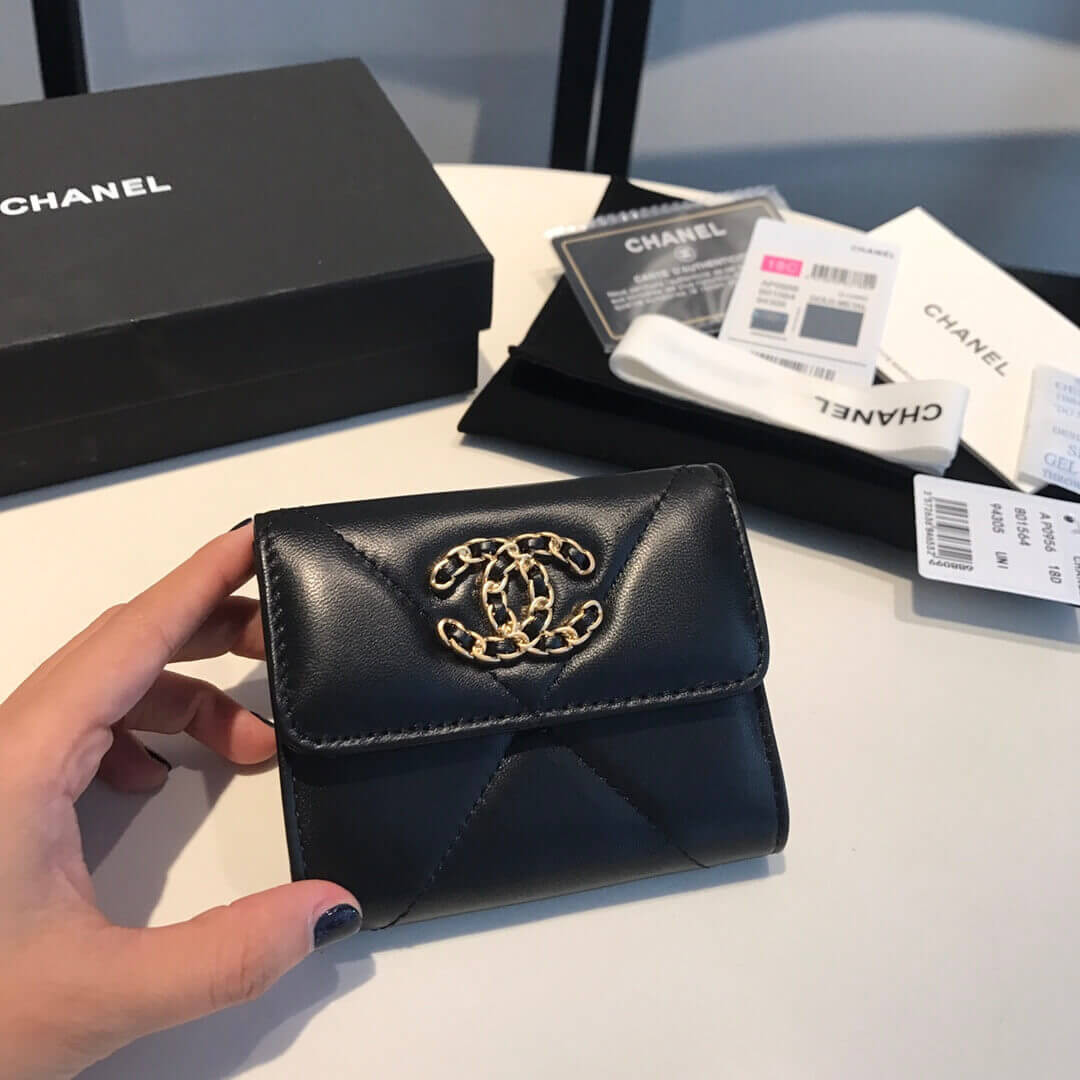 Chanel 19 Trifold Compact Wallet AP0956