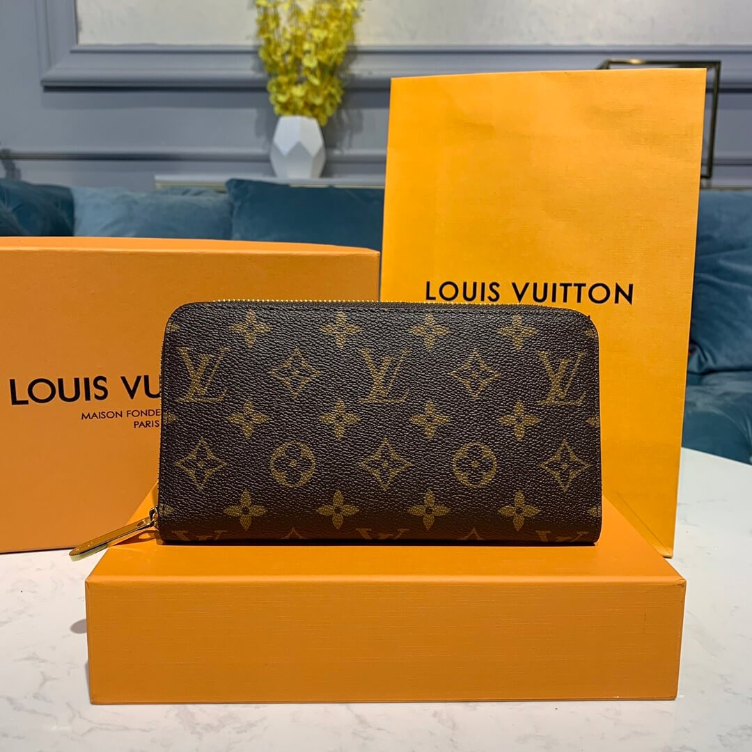 Louis Vuitton Monogram Canvas Zippy Wallet M42616