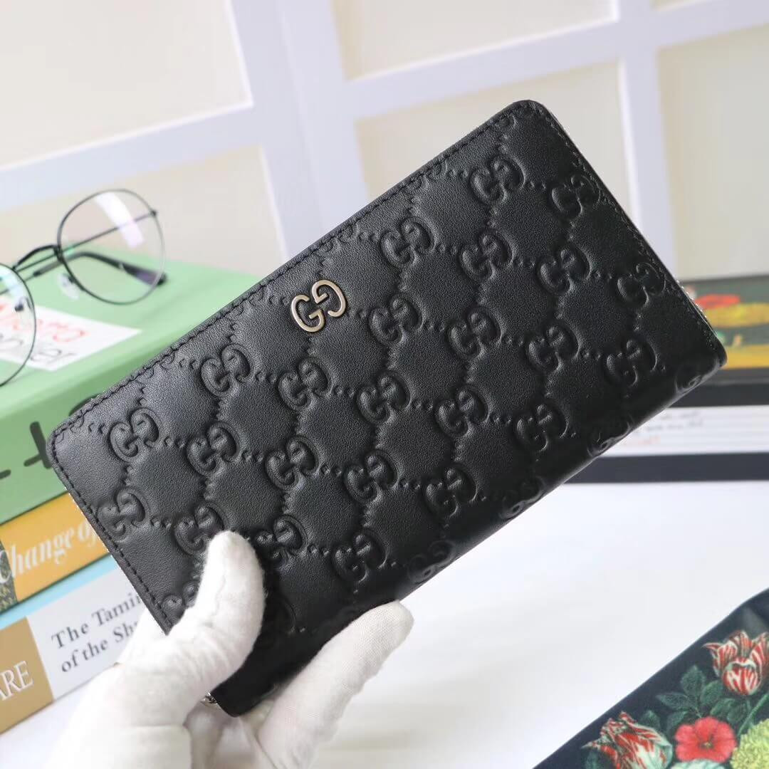 Gucci Signature Zip Around Wallet 473928