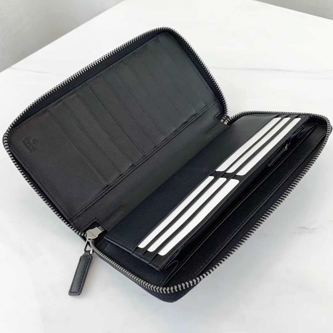 Gucci Signature Large Zip Around Wallet 447609