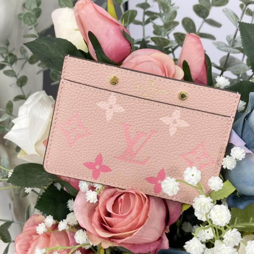 Louis Vuitton Card Holder M80401