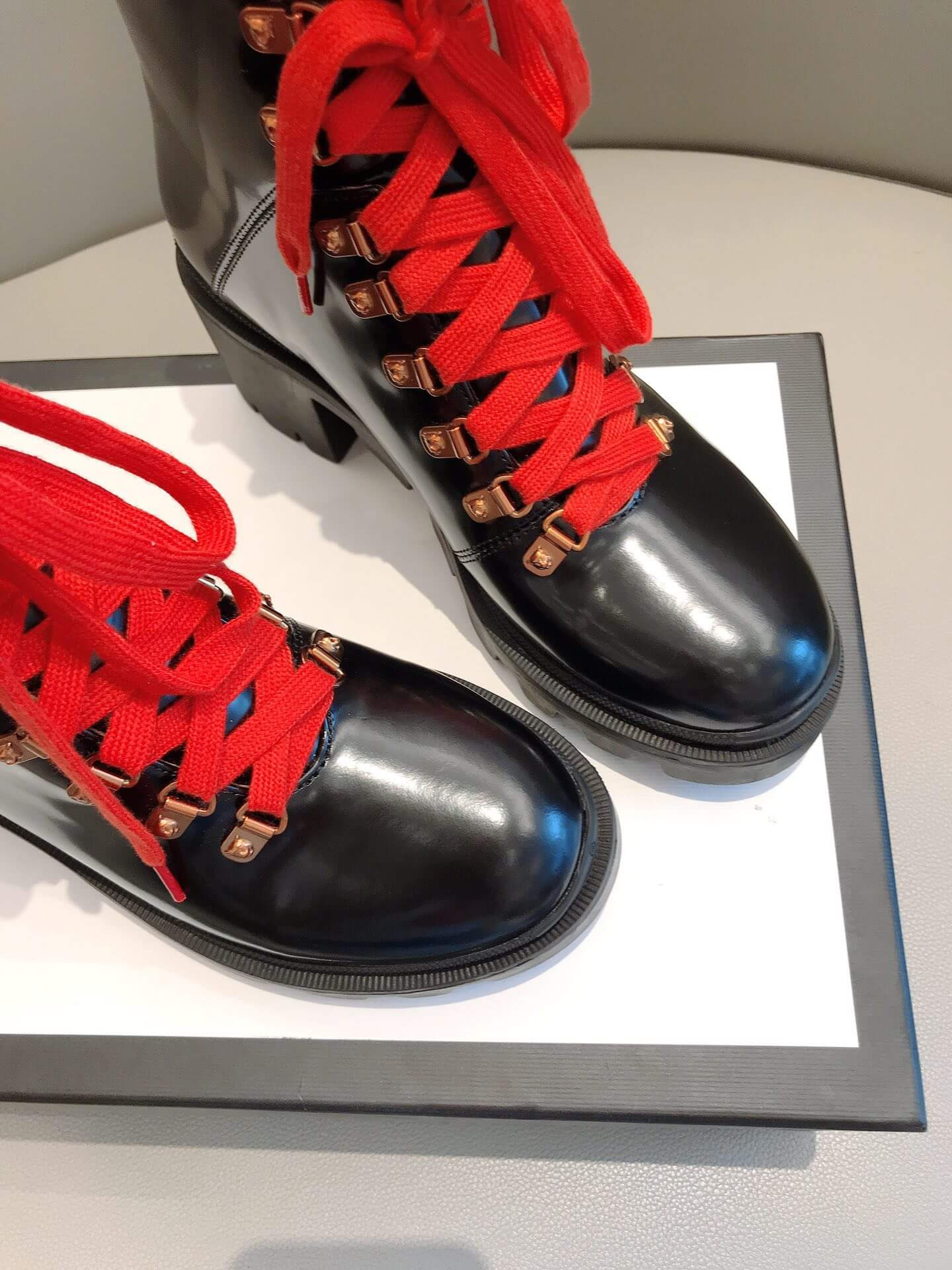 Gucci Leather Ankle Boot 497372