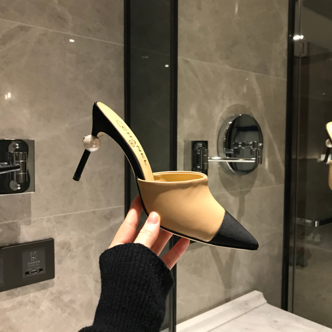 Chanel Pearl Mules G383421