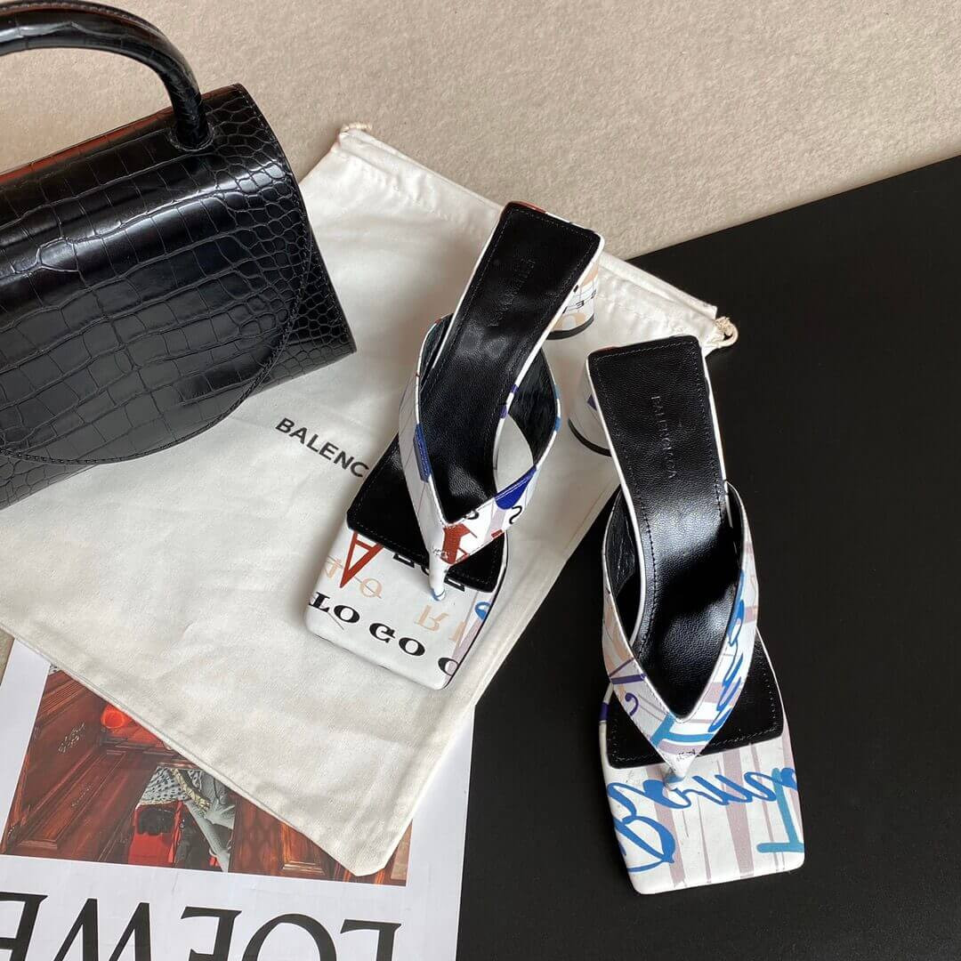 Balenciaga Logo T-bar sandals 434344-2