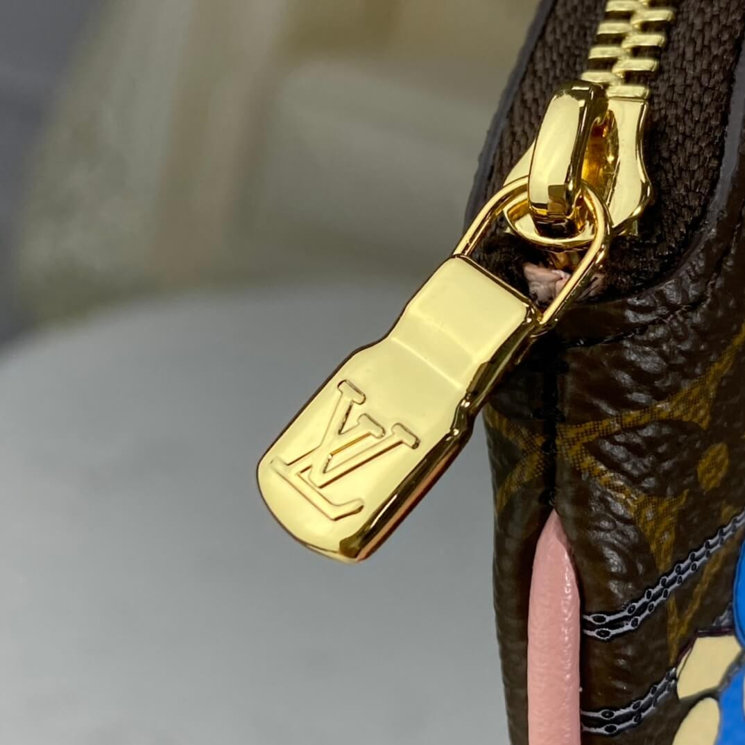 Louis Vuitton Christmas Animation 2020 Round Coin Purse M69757