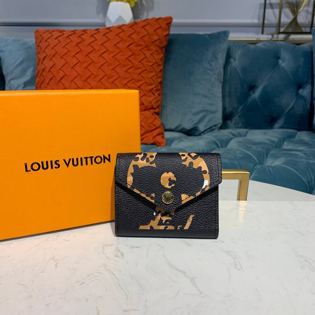 Louis Vuitton Monogram Giant Jungle Zoe Wallet M62933