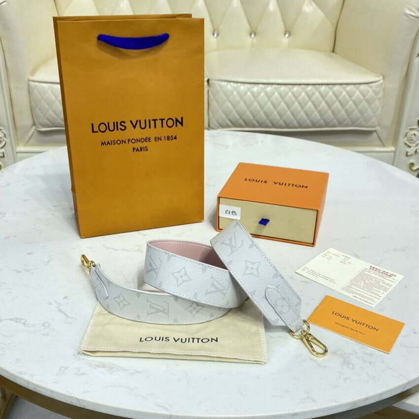 Louis Vuitton Monogram Canvas Bandoulière J02288 White