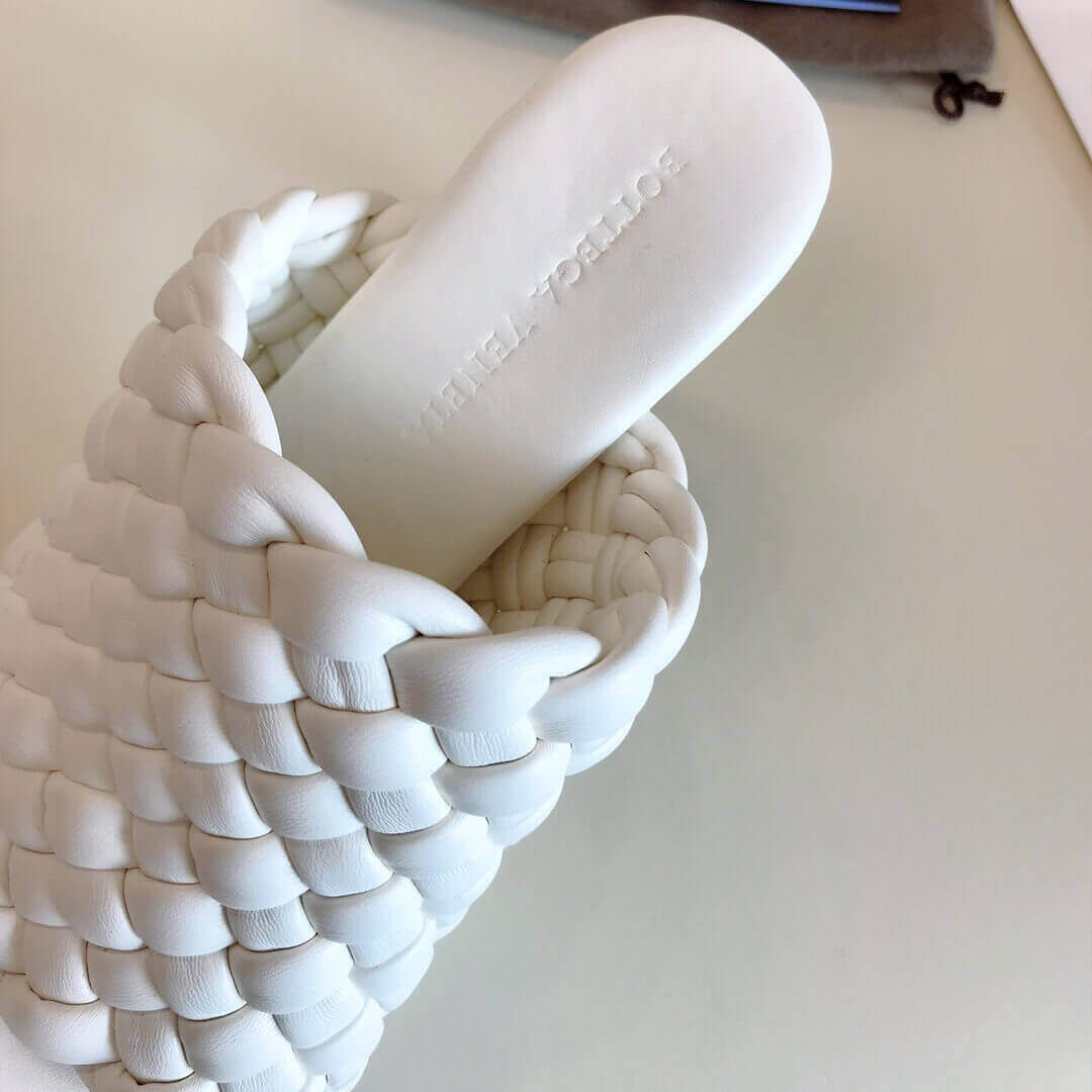 Bottega Veneta BV Curve Sandals 621340 White