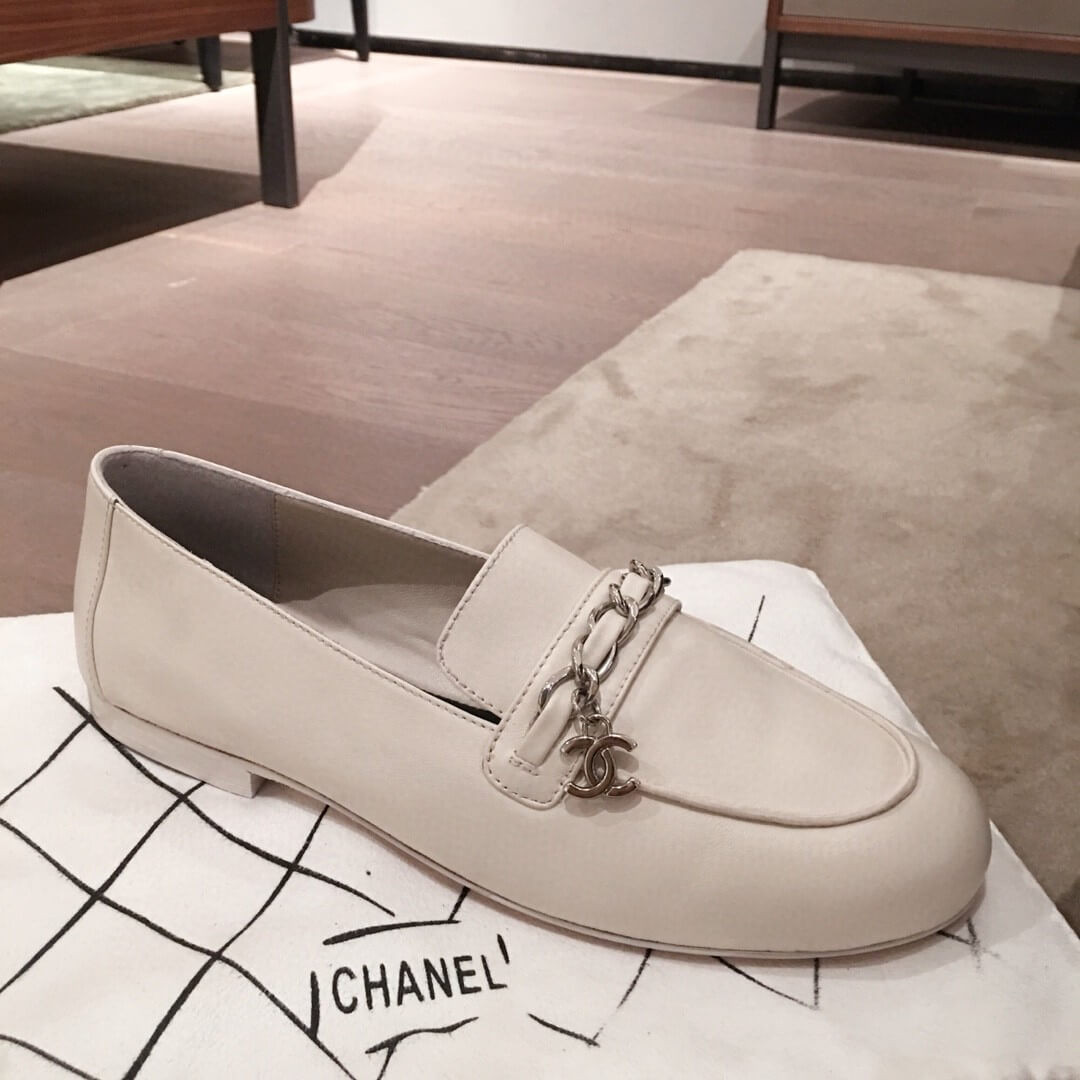 Chanel Chain Logo Lambskin Leather Loafers G403471