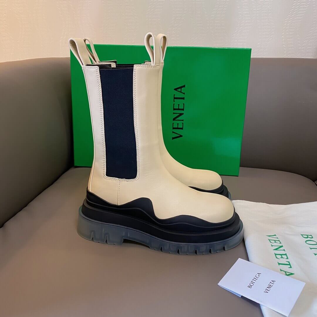 Bottega Veneta Rubber-Trimmed Leather Chelsea Boots Beige