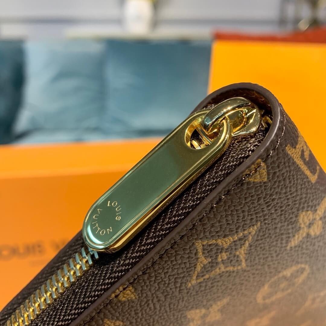 Louis Vuitton Monogram Canvas Zippy Wallet M42616