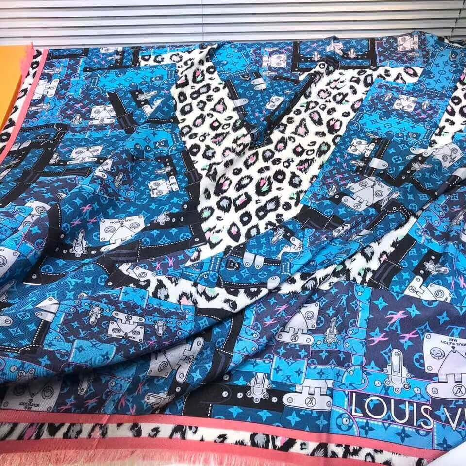 Louis Vuitton Mille Et Une Malles Giant Square M76466