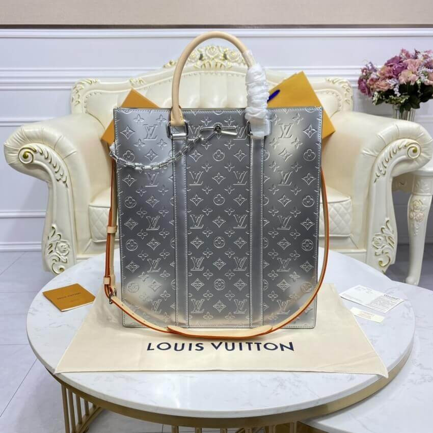 Louis Vuitton Sac Plat Silver M45884